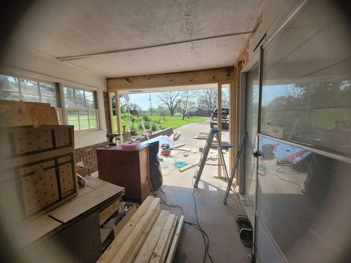 Air movers and dehumidifier for Water Mitigation Services in Seven Oaks